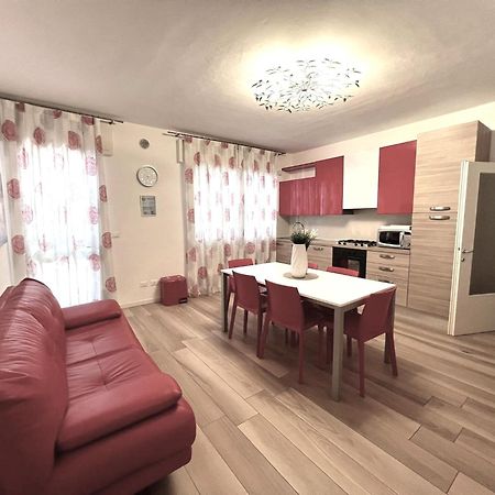Quadrilocale E Mansarde Bafile241 - Adria Holiday Jesolo - Family Apartments エクステリア 写真